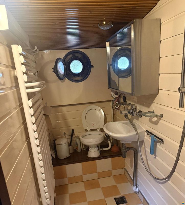 Tjalk Varend Woonschip