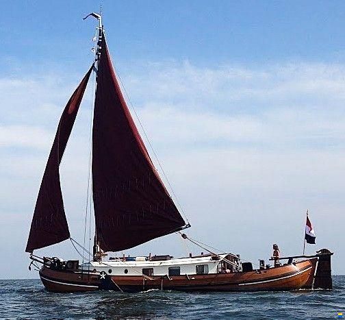Tjalk Varend Woonschip