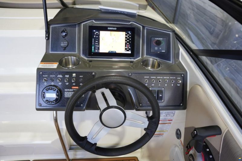 Bayliner VR 6 CUDDY