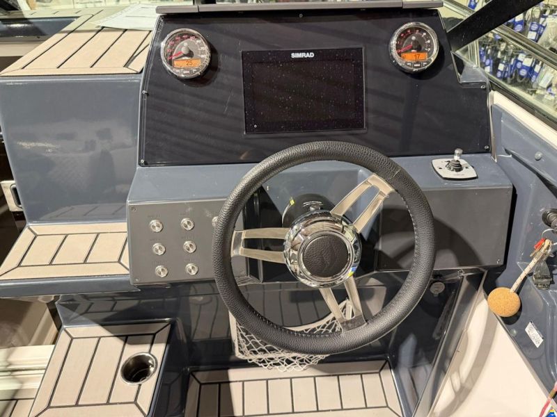 Flipper 650 DC (2022) – Mercury 150 HK – Kun 102