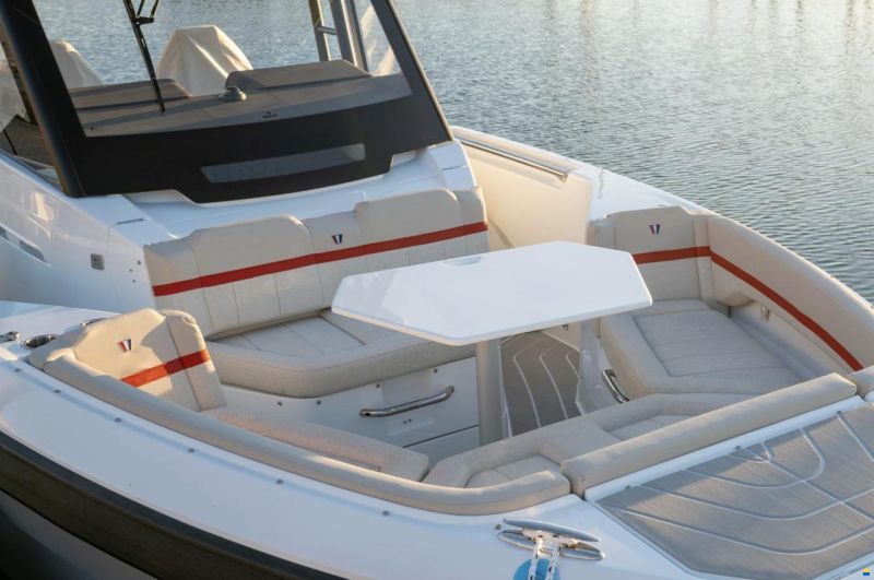 Wellcraft 28 T-Top