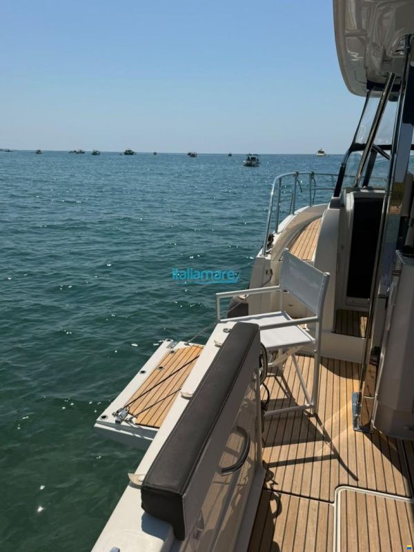 Jeanneau Cap Camarat 10.5 WA serie 2