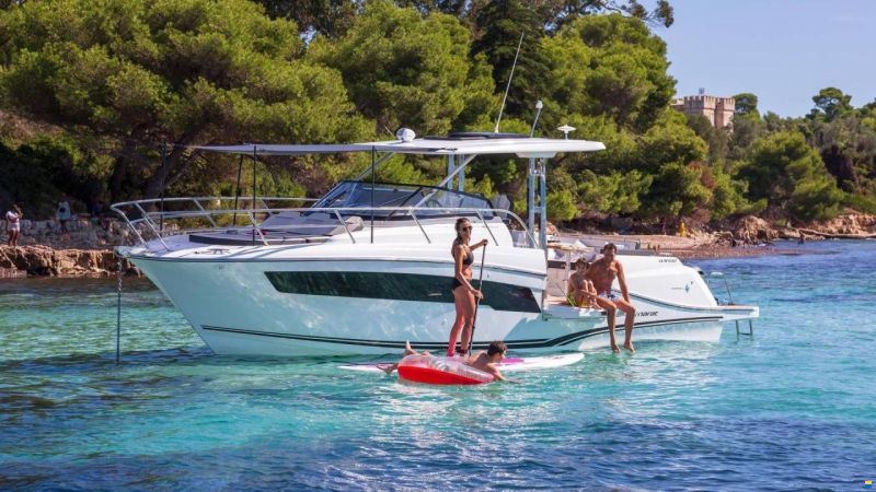 Jeanneau Cap Camarat 10.5 WA serie 2