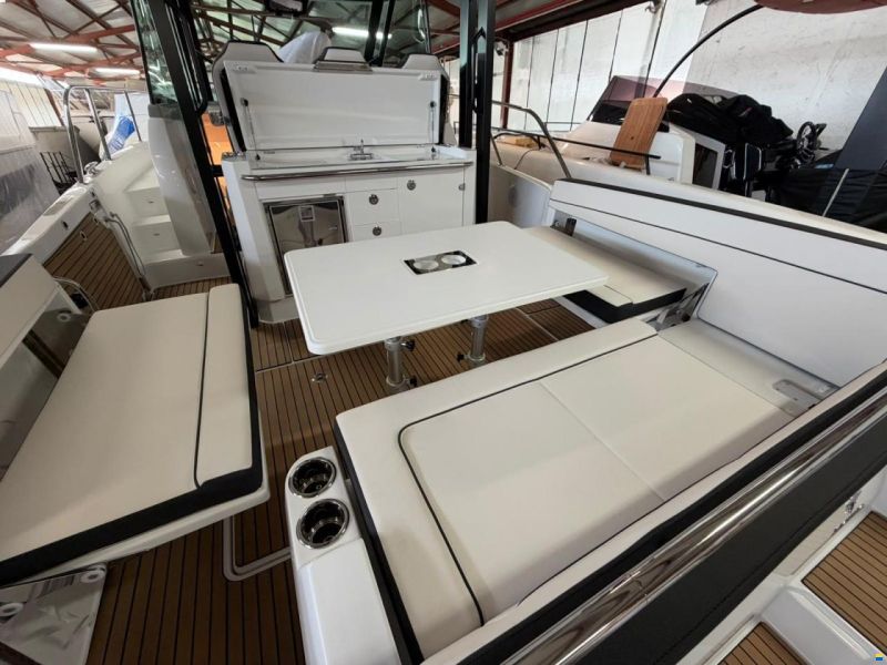 Jeanneau Cap Camarat 10.5 WA serie 2
