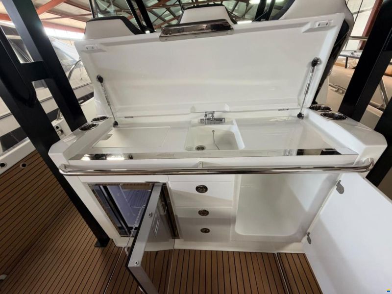 Jeanneau Cap Camarat 10.5 WA serie 2