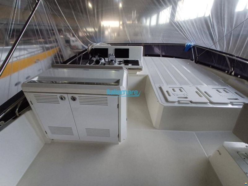 Prestige 590 F