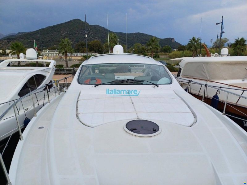 Pershing 56
