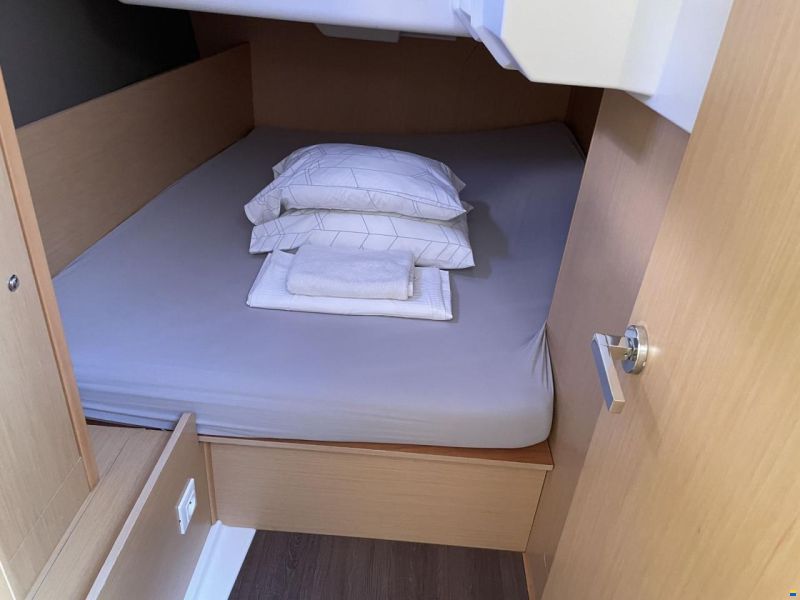 Beneteau Oceanis 38 Cruiser