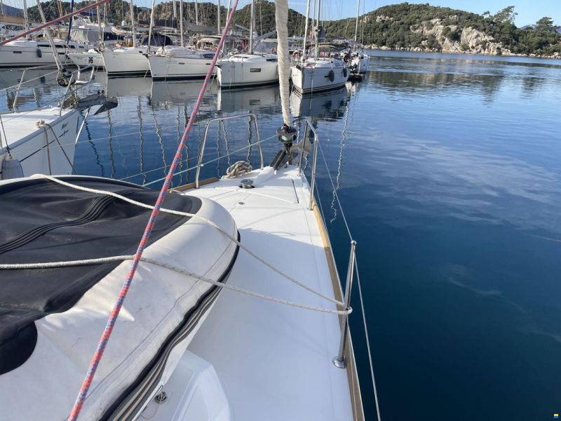 Beneteau Oceanis 38 Cruiser