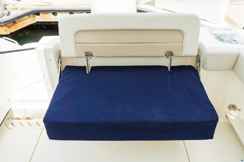 Boston Whaler 240 Vantage