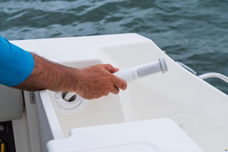 Boston Whaler 240 Vantage