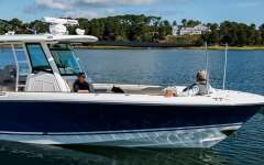 Boston Whaler 330 Outrage Sportboot