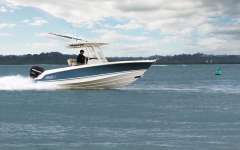 Boston Whaler 230 Outrage Sport Boat
