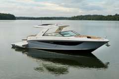 Sea Ray SLX 400 US Yacht a motore