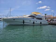 Sunseeker Manhattan Motoros yacht