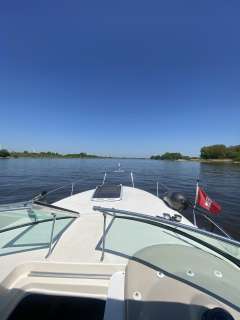 Rinker 270 Fiesta Vee