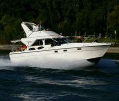 Fairline Corniche