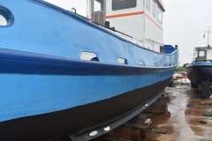 16.00 Yacht à moteur