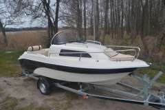 Quercus 520 Kabinski brod
