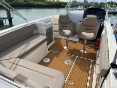 Quicksilver 805 Active Sundeck