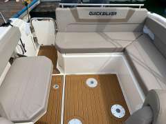 Quicksilver 805 Active Sundeck