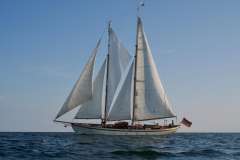 Stagsegelschoner YACHT