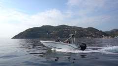 Quicksilver Activ 525 Axess  und Trailer Sport Boat