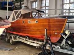 Holzmotorboot De Baron Grou