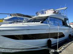 Prestige Yachts 420 Fly