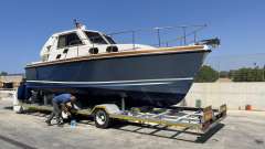 Barca a motore Pilothouse