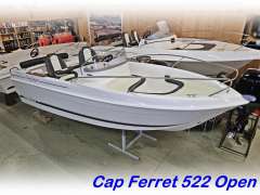 B2 Marine Cap Ferret 522 Open Center Console