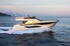 Prestige Yachts F4