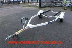 Stallingstrailer 1-asser balken Un essieu