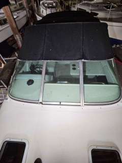 Sea Ray 250 Express Cruiser