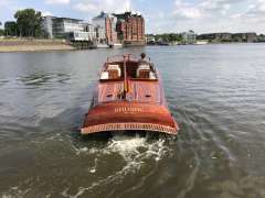 Royal Craft Dolvik 32 Runabout