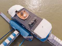 Hausboot 2 Apartments + 8 Büro-Räume