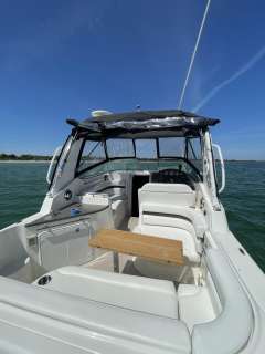 Rinker 260 Express Cruiser