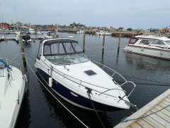 Rinker 260 Express Cruiser