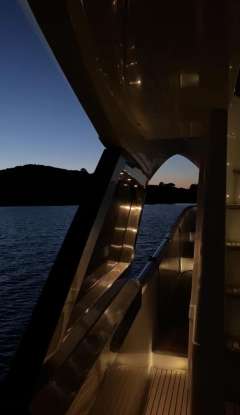 Monte Carlo Yachts MCY 65