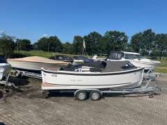 Maxima 650 Flying Lounge met boegschroef Tuckerboot