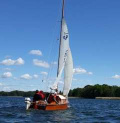 16er Mahagoni-Jollenkreuzer