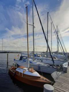 16er Mahagoni-Jollenkreuzer