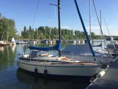 Bavaria 890