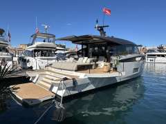 Azimut Seadeck 6 with mooring available