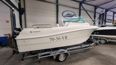 Jeanneau Merry Fisher 585 met Suzuki DF90A en tra Fiskerbåd