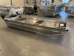 Qwest F330 Fischerboot
