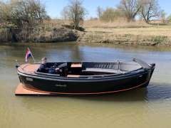 Maxima 650 Flying Lounge Bowrider