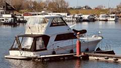 Riviera 48 Fly
