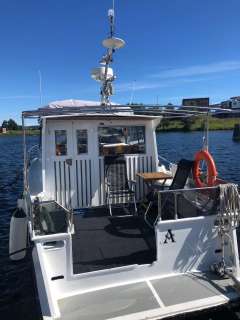 Familjebåt Stål