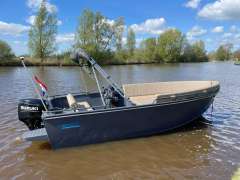 Qwest R500 Barca da pesca